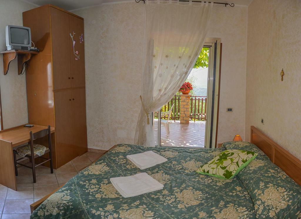 Casa Lieta Bed & Breakfast Subiaco Luaran gambar